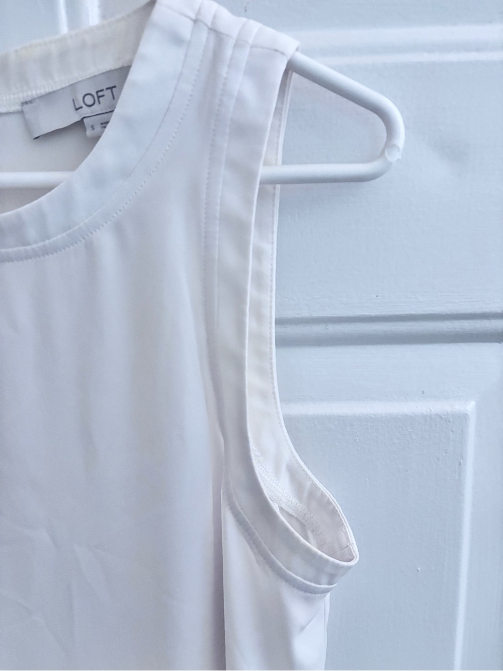 LOFT Ivory Sleeveless Camisole Top - Picture 4 of 7